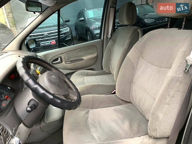Рено Сценик 2002 в Виннице на Automoto.ua Серый Рено Сценик, объемом двигателя 1.6 л и пробегом 270 тыс. км за 3490 $, фото 25 на Automoto.ua