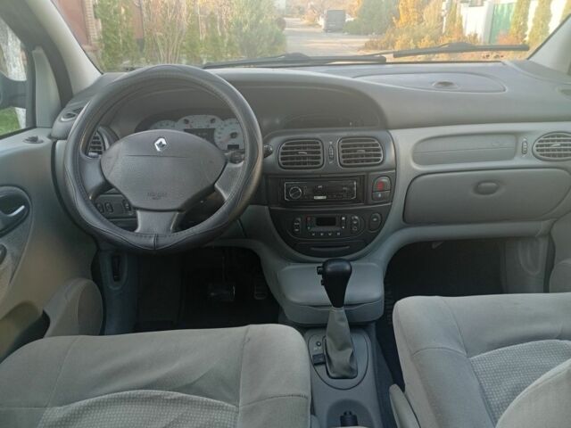 Серый Рено Сценик, объемом двигателя 2 л и пробегом 280 тыс. км за 3800 $, фото 3 на Automoto.ua