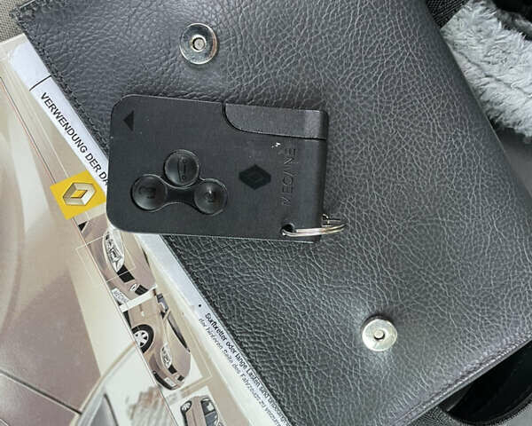 Серый Рено Сценик, объемом двигателя 1.6 л и пробегом 247 тыс. км за 4555 $, фото 48 на Automoto.ua