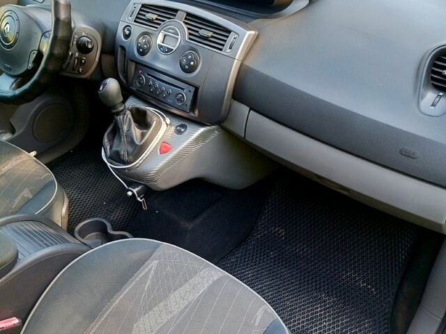 Серый Рено Сценик, объемом двигателя 1.9 л и пробегом 280 тыс. км за 4000 $, фото 2 на Automoto.ua