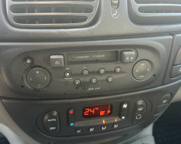 Серый Рено Сценик, объемом двигателя 1.6 л и пробегом 267 тыс. км за 1999 $, фото 19 на Automoto.ua