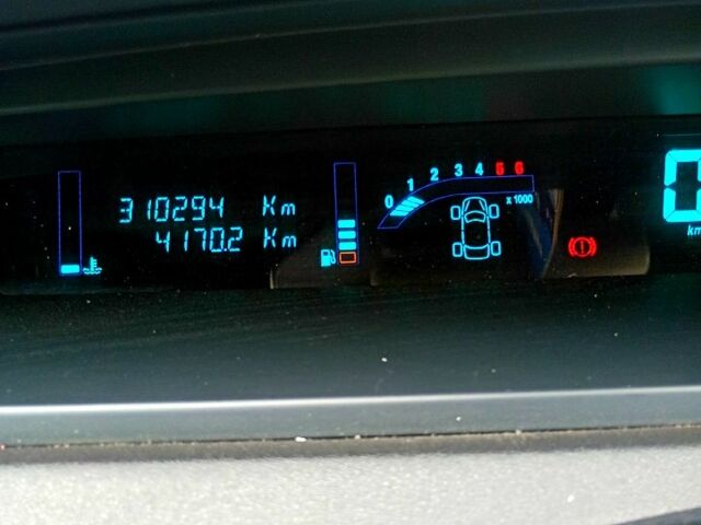 Серый Рено Сценик, объемом двигателя 1.5 л и пробегом 310 тыс. км за 4100 $, фото 6 на Automoto.ua