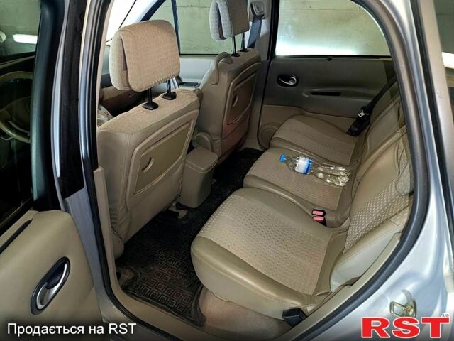 Серый Рено Сценик, объемом двигателя 1.6 л и пробегом 211 тыс. км за 4800 $, фото 6 на Automoto.ua