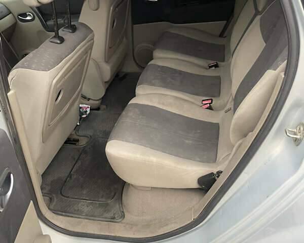 Серый Рено Сценик, объемом двигателя 1.6 л и пробегом 420 тыс. км за 3000 $, фото 7 на Automoto.ua