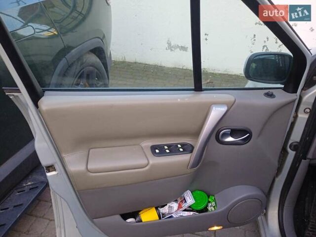 Серый Рено Сценик, объемом двигателя 1.6 л и пробегом 237 тыс. км за 4100 $, фото 4 на Automoto.ua