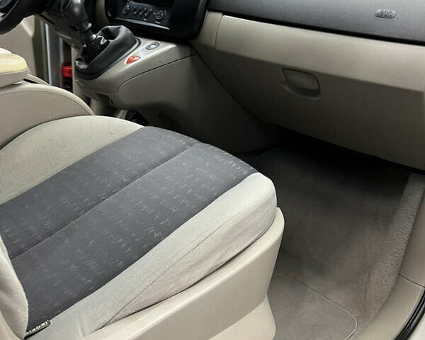 Серый Рено Сценик, объемом двигателя 1.9 л и пробегом 260 тыс. км за 4500 $, фото 20 на Automoto.ua