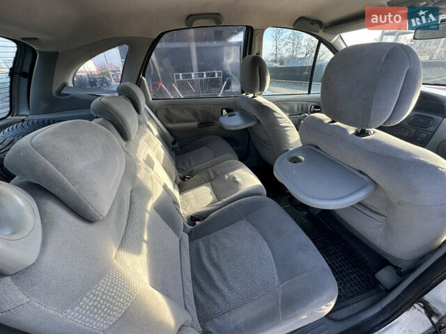 Серый Рено Сценик, объемом двигателя 1.6 л и пробегом 267 тыс. км за 1999 $, фото 26 на Automoto.ua