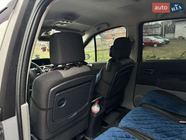 Сірий Рено Сценік, об'ємом двигуна 1.6 л та пробігом 222 тис. км за 3999 $, фото 18 на Automoto.ua