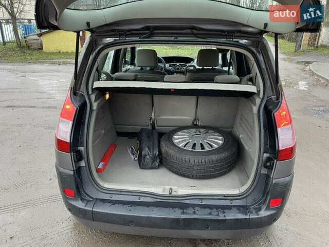 Серый Рено Сценик, объемом двигателя 1.6 л и пробегом 247 тыс. км за 4555 $, фото 45 на Automoto.ua