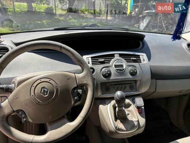 Серый Рено Сценик, объемом двигателя 2 л и пробегом 270 тыс. км за 4000 $, фото 9 на Automoto.ua