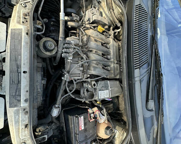 Серый Рено Сценик, объемом двигателя 1.6 л и пробегом 267 тыс. км за 1999 $, фото 31 на Automoto.ua