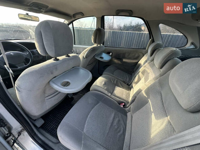 Серый Рено Сценик, объемом двигателя 1.6 л и пробегом 267 тыс. км за 1999 $, фото 28 на Automoto.ua