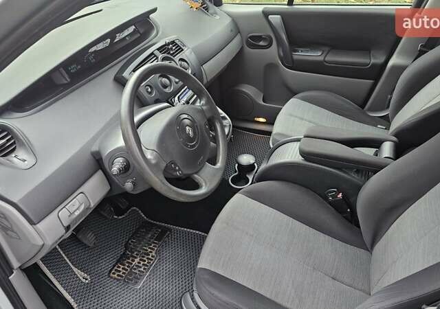 Сірий Рено Сценік, об'ємом двигуна 1.6 л та пробігом 225 тис. км за 4650 $, фото 16 на Automoto.ua