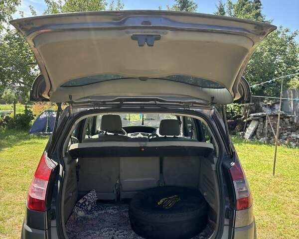 Серый Рено Сценик, объемом двигателя 2 л и пробегом 270 тыс. км за 4000 $, фото 5 на Automoto.ua