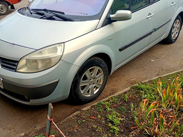 Серый Рено Сценик, объемом двигателя 1.5 л и пробегом 310 тыс. км за 4100 $, фото 1 на Automoto.ua