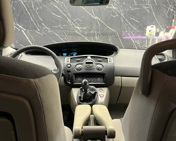 Серый Рено Сценик, объемом двигателя 1.9 л и пробегом 260 тыс. км за 4500 $, фото 16 на Automoto.ua