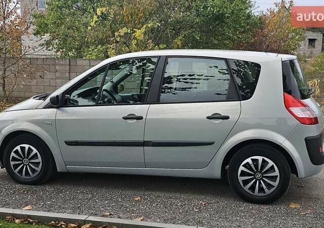 Сірий Рено Сценік, об'ємом двигуна 1.6 л та пробігом 225 тис. км за 4650 $, фото 8 на Automoto.ua