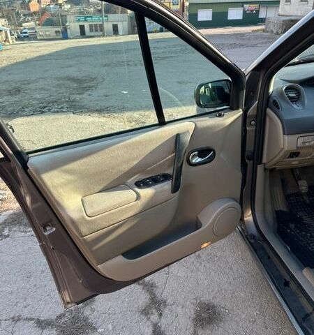 Серый Рено Сценик, объемом двигателя 1.46 л и пробегом 250 тыс. км за 4199 $, фото 17 на Automoto.ua