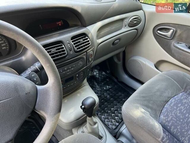 Сірий Рено Сценік, об'ємом двигуна 1.87 л та пробігом 250 тис. км за 3583 $, фото 20 на Automoto.ua