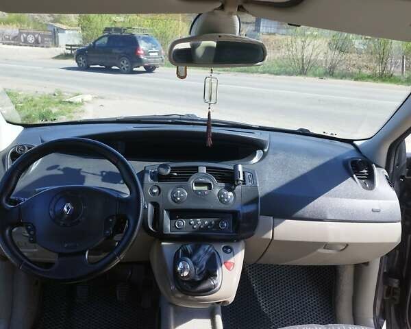 Серый Рено Сценик, объемом двигателя 1.6 л и пробегом 195 тыс. км за 4200 $, фото 45 на Automoto.ua