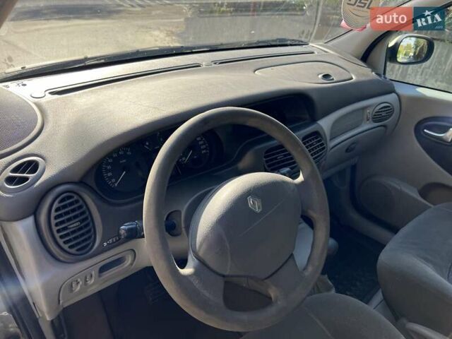 Сірий Рено Сценік, об'ємом двигуна 1.87 л та пробігом 250 тис. км за 3583 $, фото 6 на Automoto.ua
