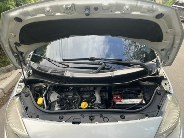 Серый Рено Сценик, объемом двигателя 1.9 л и пробегом 275 тыс. км за 3800 $, фото 8 на Automoto.ua