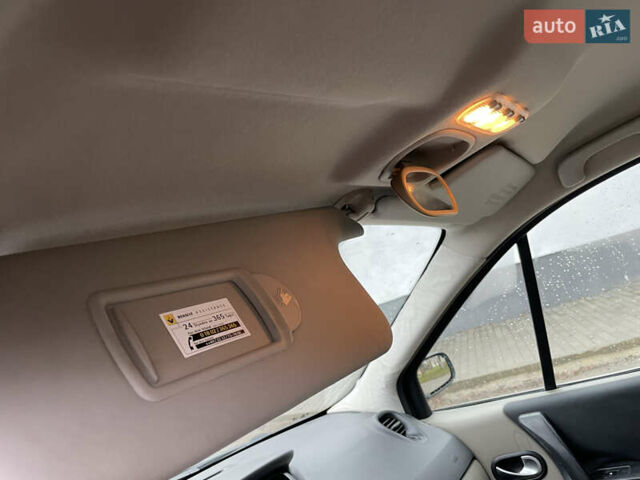 Серый Рено Сценик, объемом двигателя 1.6 л и пробегом 247 тыс. км за 4555 $, фото 35 на Automoto.ua