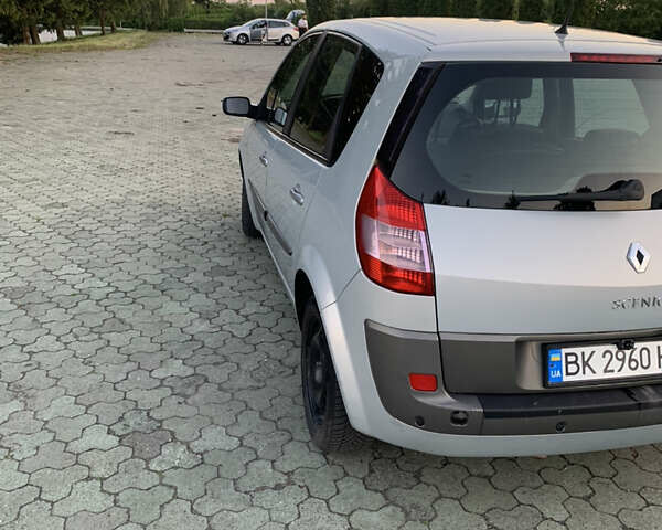 Сірий Рено Сценік, об'ємом двигуна 1.6 л та пробігом 190 тис. км за 4900 $, фото 4 на Automoto.ua