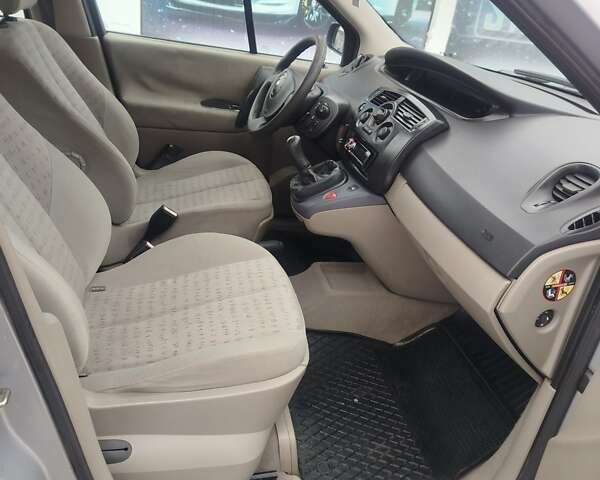 Серый Рено Сценик, объемом двигателя 1.5 л и пробегом 254 тыс. км за 3500 $, фото 6 на Automoto.ua