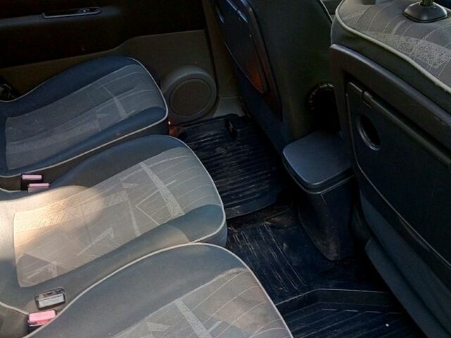 Серый Рено Сценик, объемом двигателя 1.9 л и пробегом 280 тыс. км за 4000 $, фото 4 на Automoto.ua