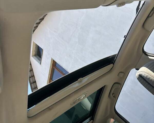 Серый Рено Сценик, объемом двигателя 2 л и пробегом 270 тыс. км за 4000 $, фото 11 на Automoto.ua