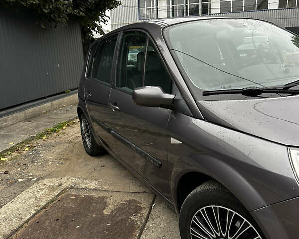 Сірий Рено Сценік, об'ємом двигуна 1.6 л та пробігом 135 тис. км за 3700 $, фото 7 на Automoto.ua