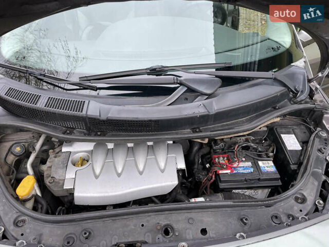 Серый Рено Сценик, объемом двигателя 1.6 л и пробегом 247 тыс. км за 4555 $, фото 46 на Automoto.ua