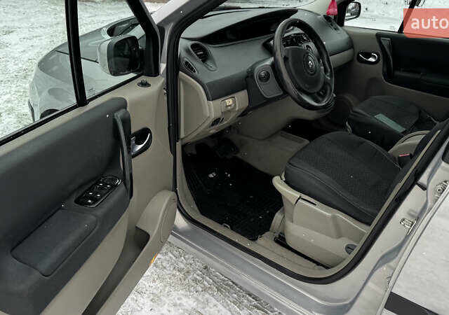 Сірий Рено Сценік, об'ємом двигуна 2 л та пробігом 141 тис. км за 4300 $, фото 11 на Automoto.ua