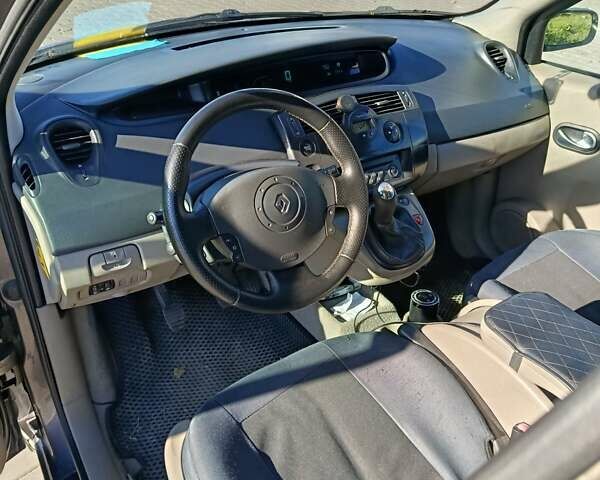 Серый Рено Сценик, объемом двигателя 1.6 л и пробегом 198 тыс. км за 3999 $, фото 7 на Automoto.ua