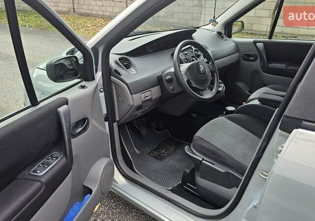 Сірий Рено Сценік, об'ємом двигуна 1.6 л та пробігом 225 тис. км за 4650 $, фото 18 на Automoto.ua