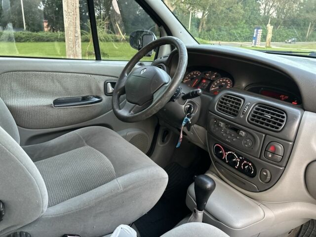 Серый Рено Сценик, объемом двигателя 1.6 л и пробегом 183 тыс. км за 3300 $, фото 16 на Automoto.ua