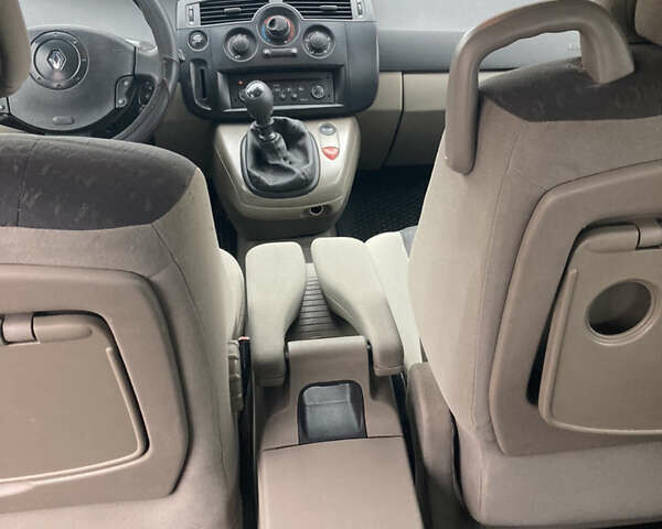 Сірий Рено Сценік, об'ємом двигуна 1.87 л та пробігом 227 тис. км за 4300 $, фото 20 на Automoto.ua