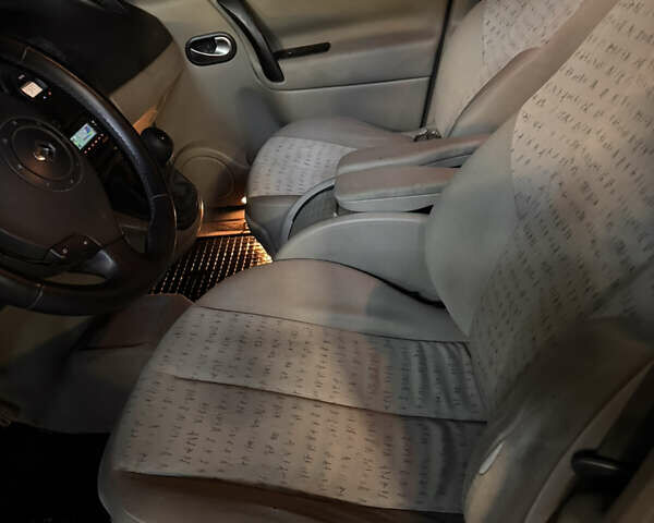 Серый Рено Сценик, объемом двигателя 1.9 л и пробегом 300 тыс. км за 3299 $, фото 4 на Automoto.ua