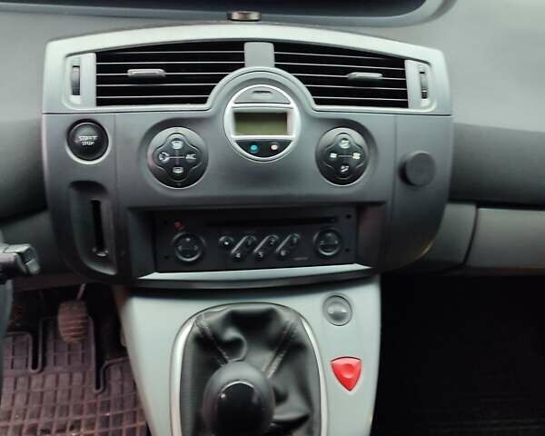 Сірий Рено Сценік, об'ємом двигуна 1.5 л та пробігом 300 тис. км за 3300 $, фото 8 на Automoto.ua