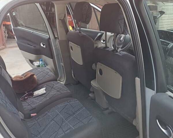 Серый Рено Сценик, объемом двигателя 1.5 л и пробегом 290 тыс. км за 4000 $, фото 6 на Automoto.ua