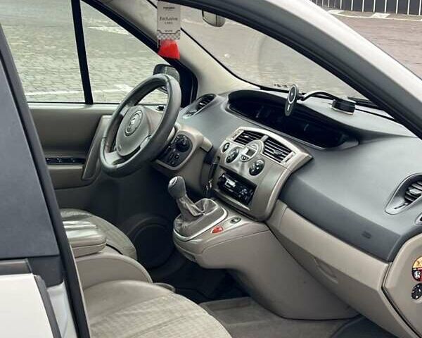 Сірий Рено Сценік, об'ємом двигуна 1.9 л та пробігом 200 тис. км за 2100 $, фото 10 на Automoto.ua