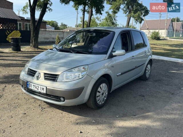 Серый Рено Сценик, объемом двигателя 1.6 л и пробегом 218 тыс. км за 5300 $, фото 2 на Automoto.ua