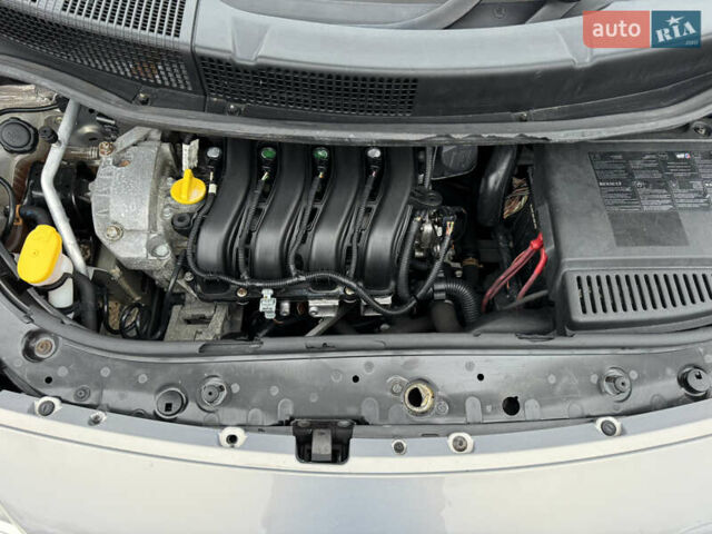 Сірий Рено Сценік, об'ємом двигуна 1.6 л та пробігом 118 тис. км за 6300 $, фото 82 на Automoto.ua