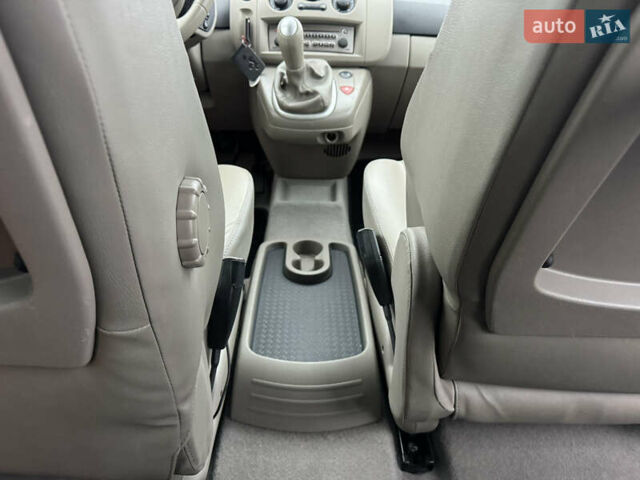 Сірий Рено Сценік, об'ємом двигуна 1.6 л та пробігом 118 тис. км за 6300 $, фото 56 на Automoto.ua