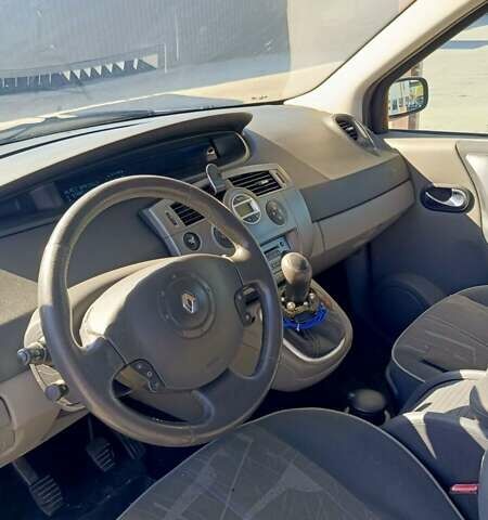 Серый Рено Сценик, объемом двигателя 1.6 л и пробегом 323 тыс. км за 4750 $, фото 13 на Automoto.ua