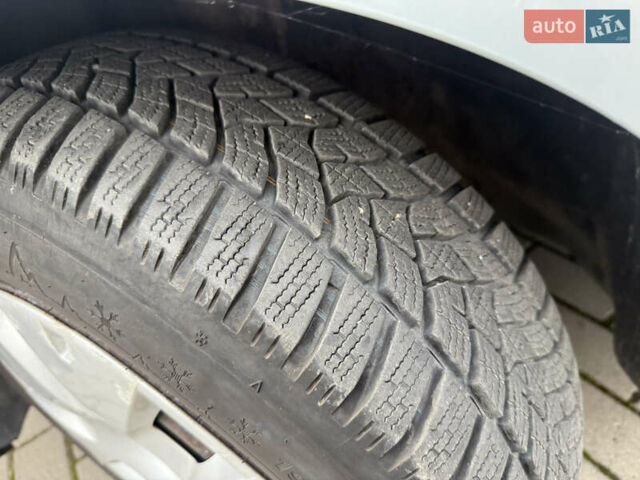 Сірий Рено Сценік, об'ємом двигуна 1.6 л та пробігом 203 тис. км за 4300 $, фото 16 на Automoto.ua