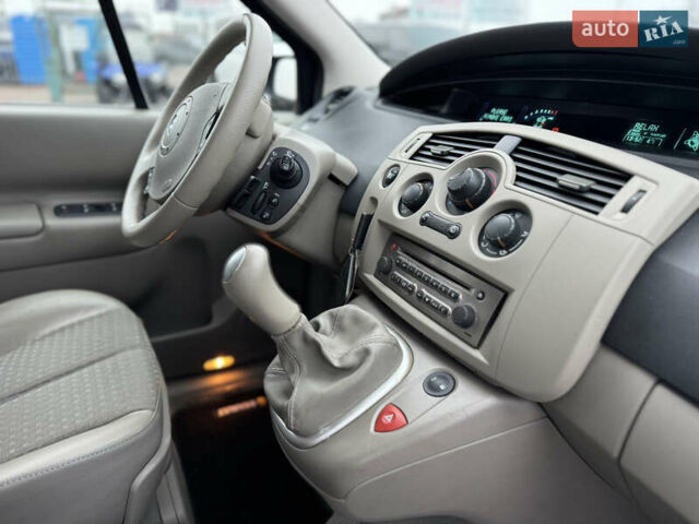 Сірий Рено Сценік, об'ємом двигуна 1.6 л та пробігом 118 тис. км за 6300 $, фото 61 на Automoto.ua