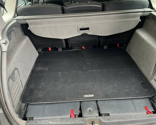 Серый Рено Сценик, объемом двигателя 1.6 л и пробегом 266 тыс. км за 4500 $, фото 4 на Automoto.ua