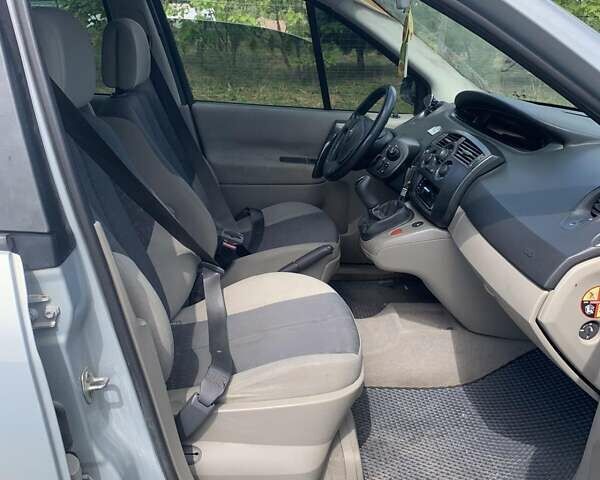 Сірий Рено Сценік, об'ємом двигуна 1.5 л та пробігом 216 тис. км за 4200 $, фото 5 на Automoto.ua